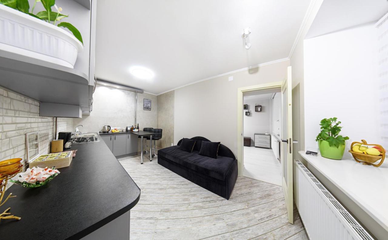 Joy Box Apartments Lviv Luaran gambar
